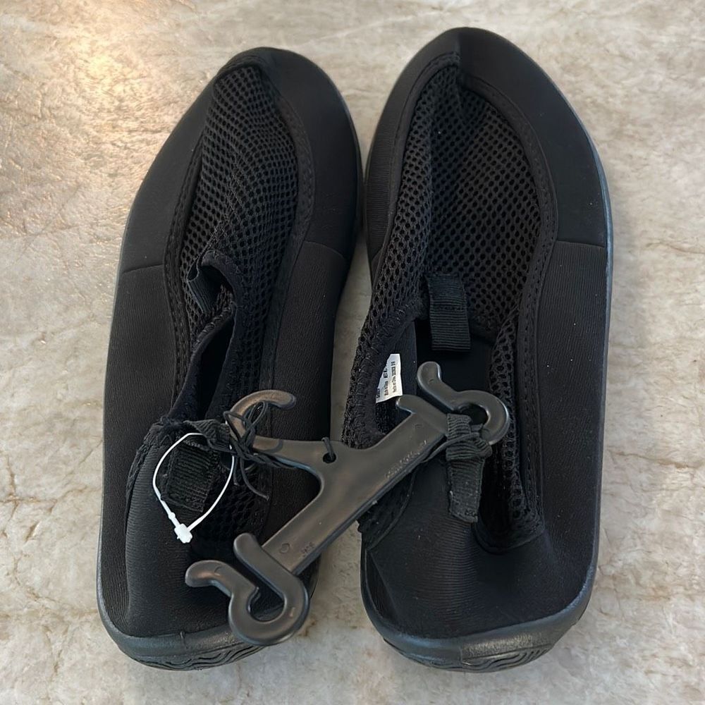 Black Water Shoes